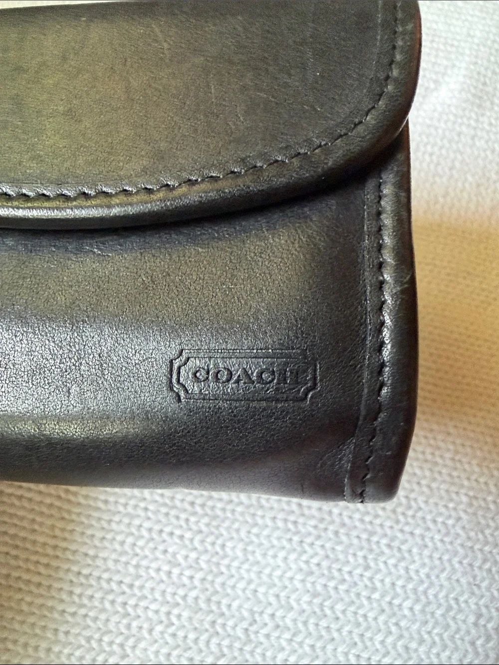 Coach Vintage 7219 Black Leather Multifunction Snap Wallet Key Ring